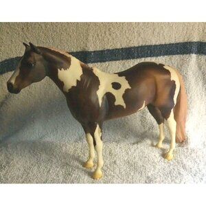 Breyer Traditional 1:9 Scale Treasured Moved Paint Performance Horse Mare 1275